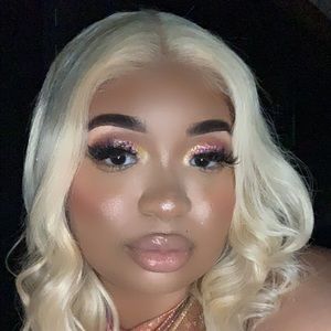 Meet your Posher, Quencee